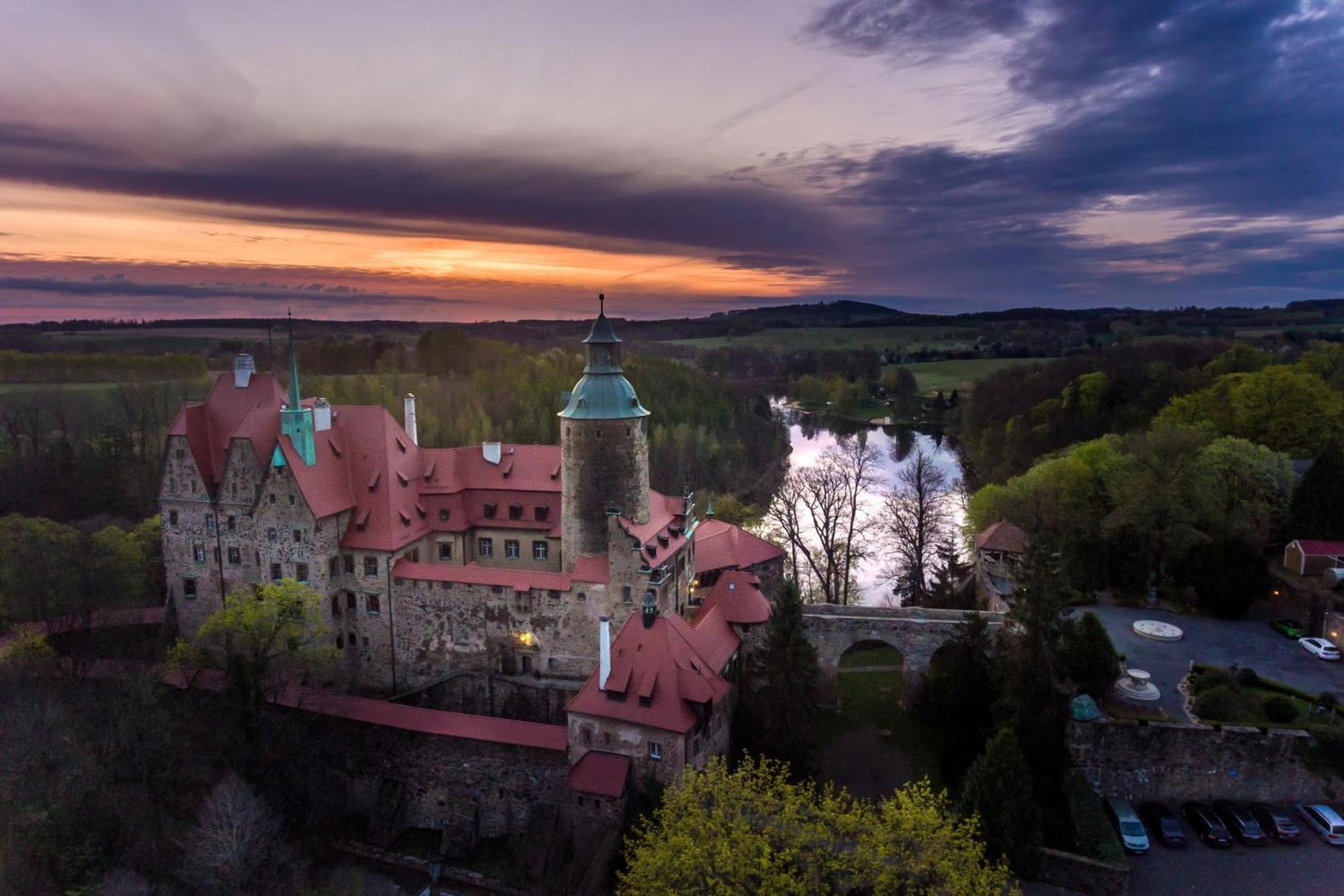 Zamek Czocha Aparthotel Lesna Luaran gambar