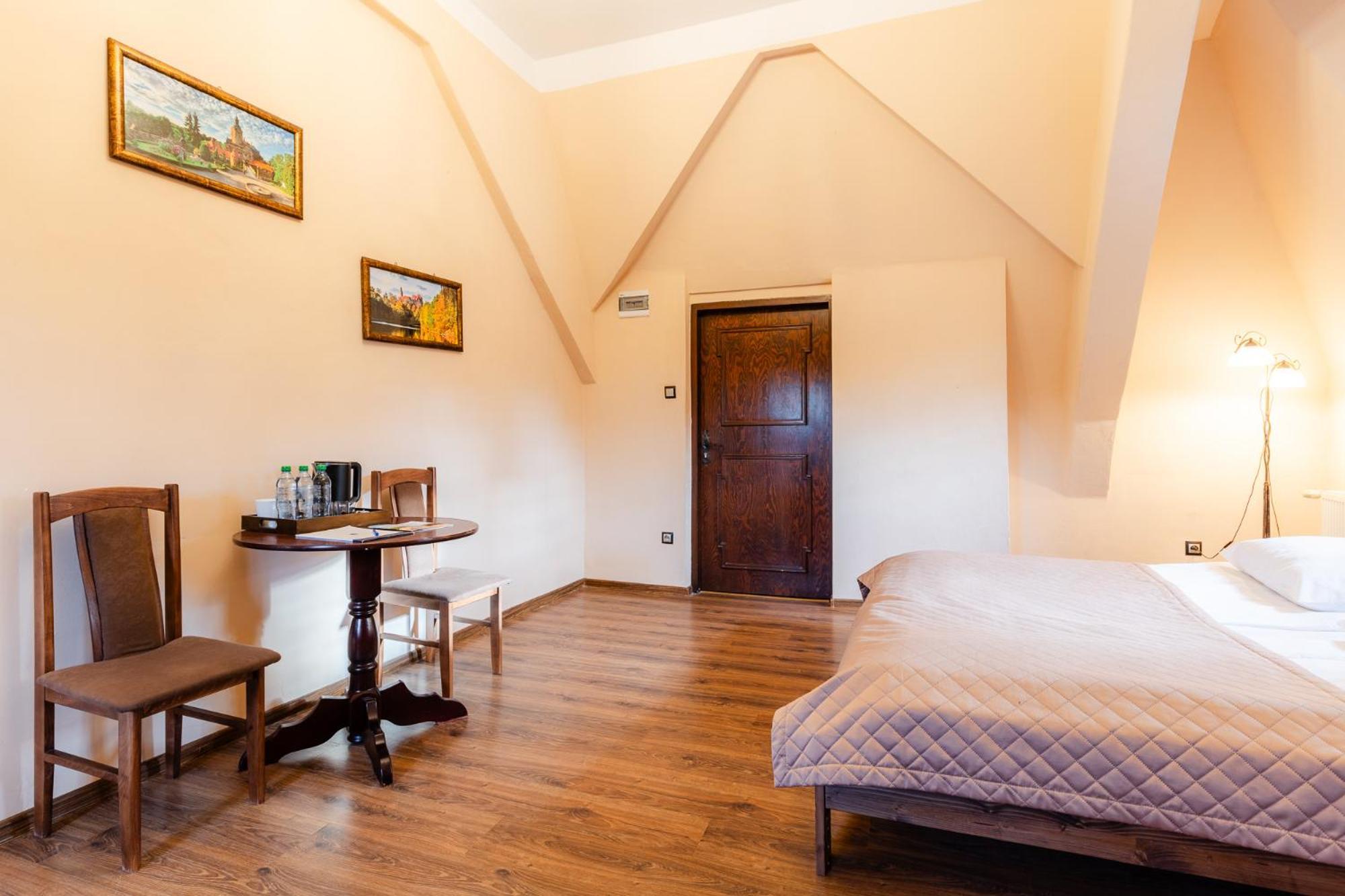 Zamek Czocha Aparthotel Lesna Luaran gambar
