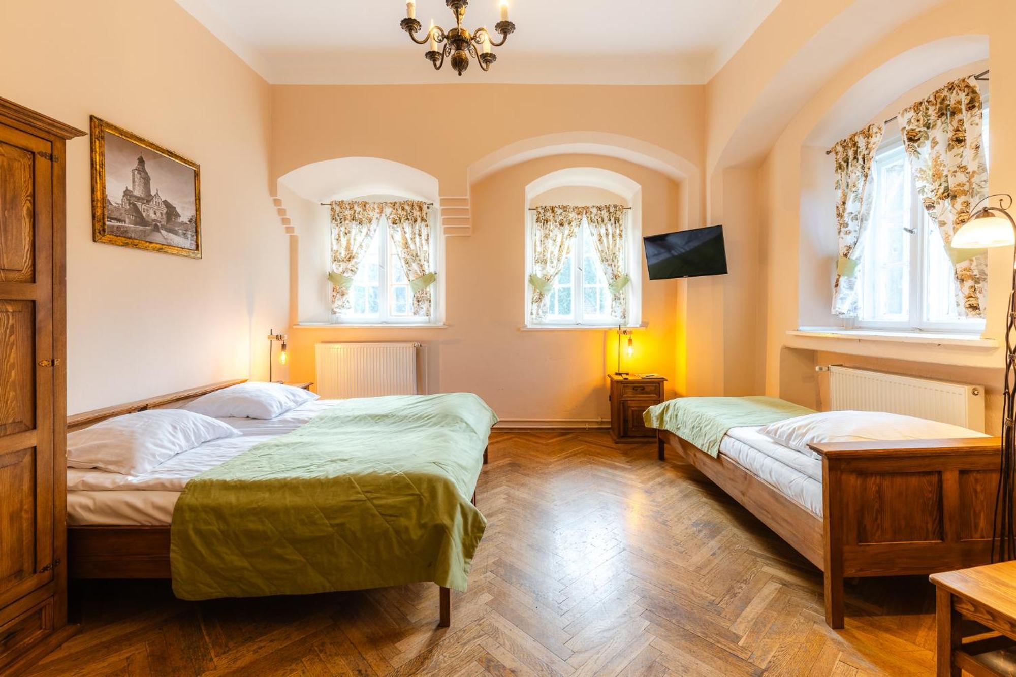 Zamek Czocha Aparthotel Lesna Luaran gambar